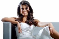 Nayanthara new found love in Prabhu annoys her mom-dad