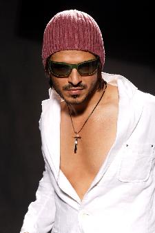 Vivek Oberoi connection in Aishwaryas Ravana!